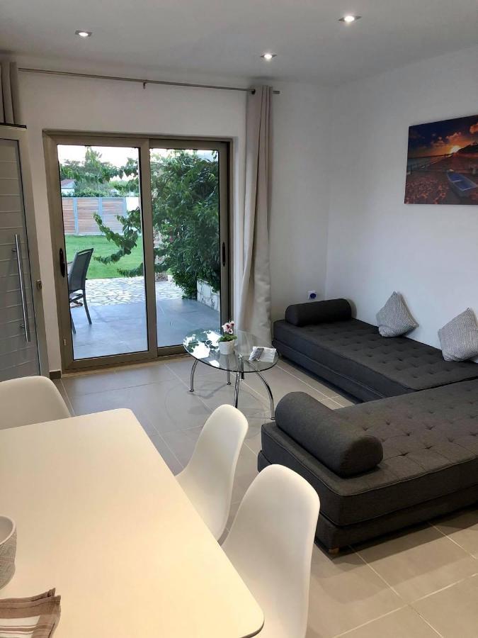 Issos Beach Villa Линя Экстерьер фото
